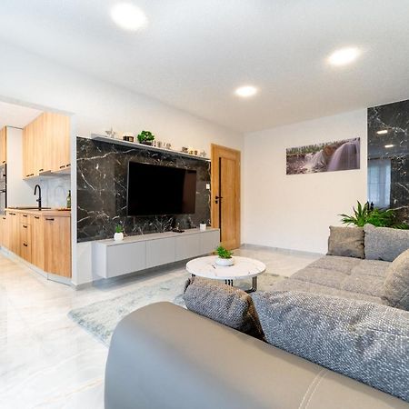 Apartman Discreet Kysucke Nove Mesto Exteriér fotografie