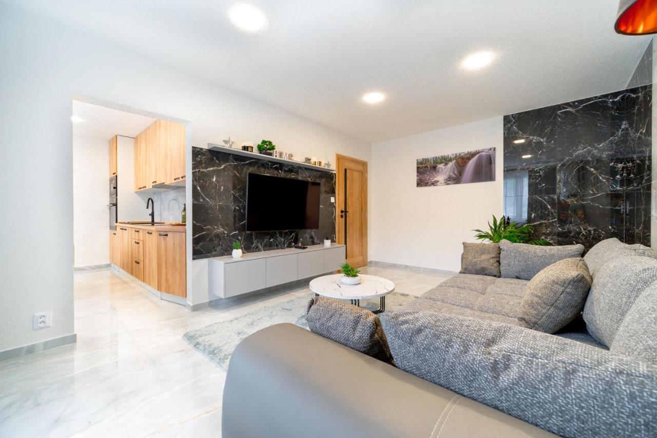 Apartman Discreet Kysucke Nove Mesto Exteriér fotografie