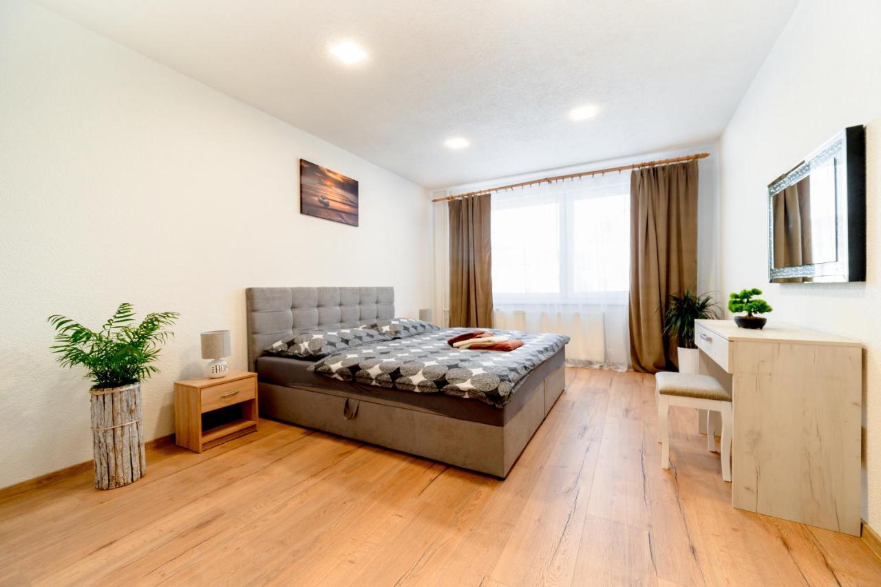 Apartman Discreet Kysucke Nove Mesto Exteriér fotografie