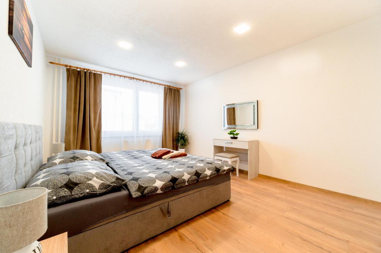 Apartman Discreet Kysucke Nove Mesto Exteriér fotografie