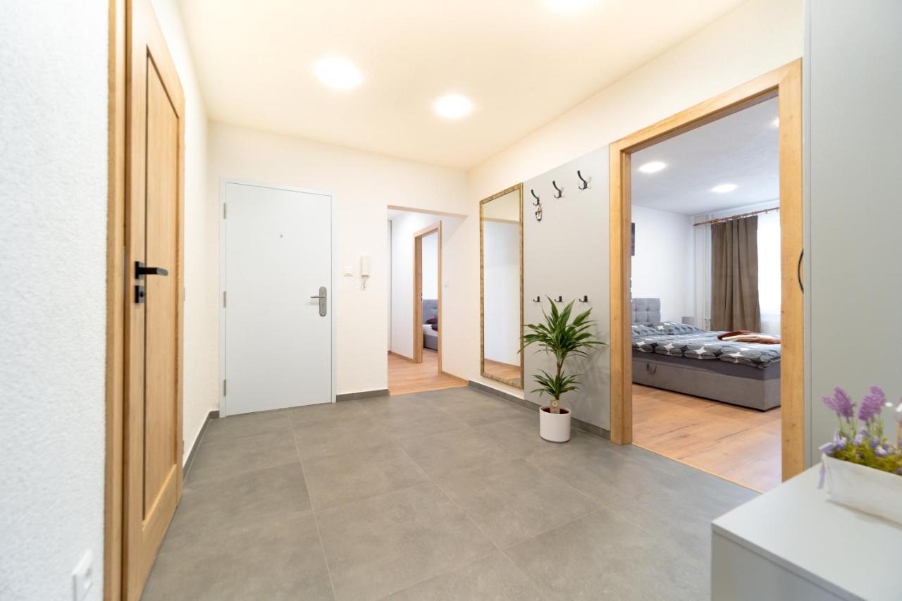 Apartman Discreet Kysucke Nove Mesto Exteriér fotografie